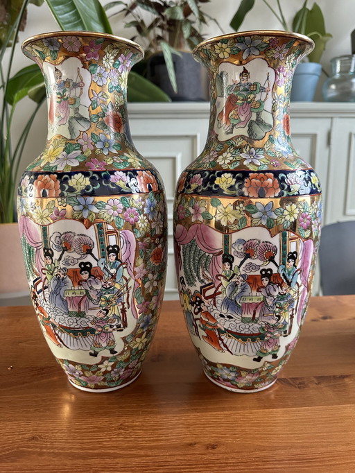 Ensemble de vases en porcelaine chinoise peints à la main