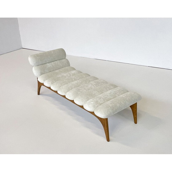 Image 1 of Lit de jour vintage en bois et tissu, Italie