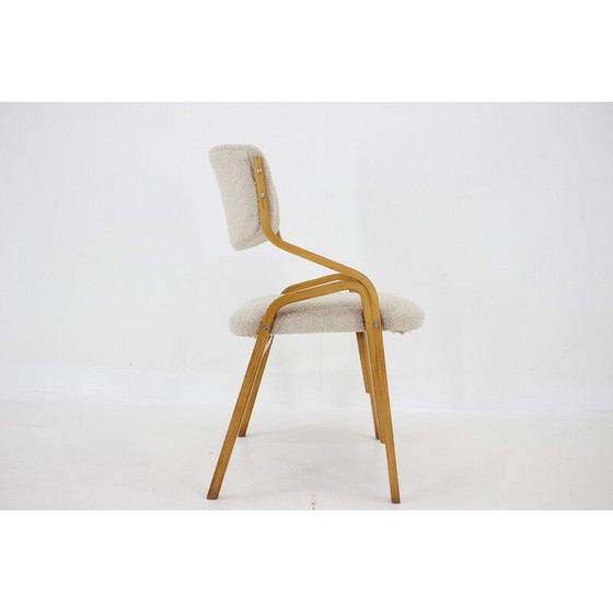 Image 1 of Ensemble de 4 chaises vintage en bois courbé et tissu bouclé par Ludvík Volák pour Dřevopodnik Holešov, Tchécoslovaquie 1970