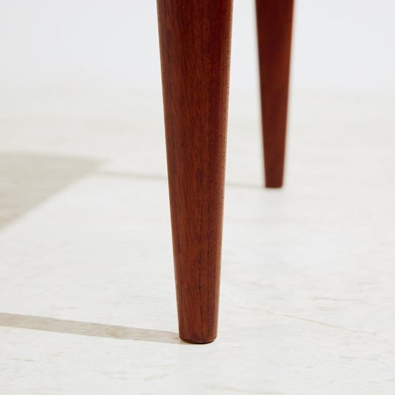 Image 1 of Mk10665 Table basse en teck restaurée