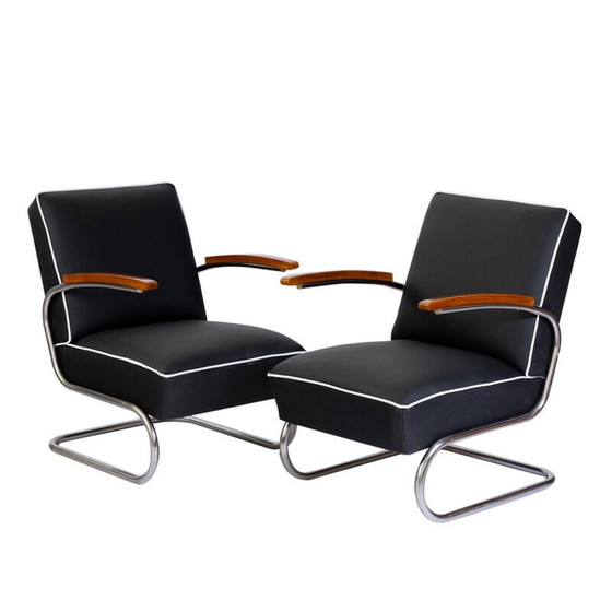 Image 1 of Paire de fauteuils luge Bauhaus en acier chromé et peau de vache, 1930