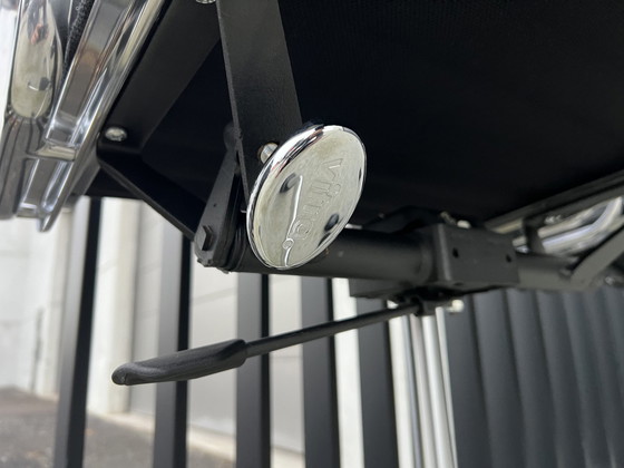 Image 1 of 2X Vitra Eames Ea117 Hopsak Chaises pivotantes