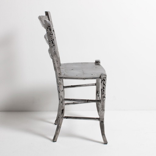 2115 Chaise de guerre