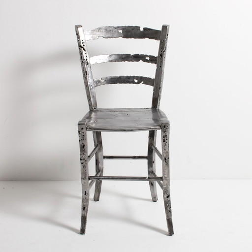 2115 Chaise de guerre