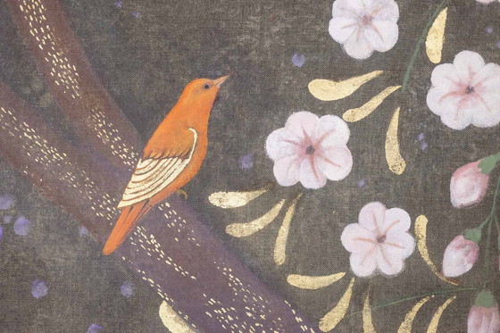 Image 1 of Toile Peinte Représentant Des Oiseaux Dans Un Décor Champêtre.