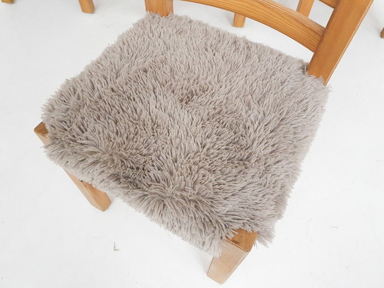 Image 1 of Ensemble de 10 chaises de salle à manger en bois de pin dans le style d'Ate Van Apeldoorn, Pays-Bas, années 1970