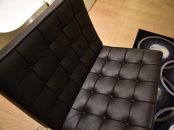 Image 1 of Knoll 2 X Fauteuils Barcelona en cuir Venezia noir Design L. Mies Van Der Rohe et Lilly Reich 1929