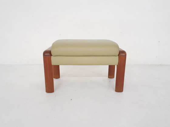 Image 1 of Pouf en cuir et en teck de Sven Ellekaer pour Komfort, Danemark, années 1960