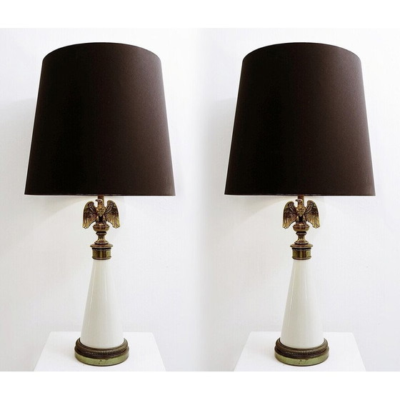 Image 1 of Paire de lampes de table American Eagle du milieu du siècle en céramique et laiton.