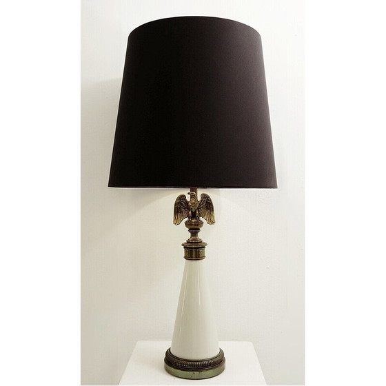 Image 1 of Paire de lampes de table American Eagle du milieu du siècle en céramique et laiton.