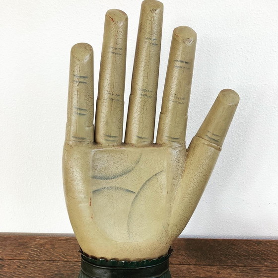 Image 1 of Façade publicitaire Vintage Gloves Makers