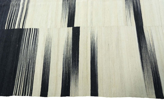Image 1 of  Kilim Fars de designer tissé à la main - 241 X 171 cm (Nouveau)
