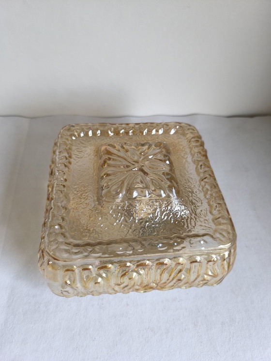 Image 1 of Plafonnier vintage en verre Mid Century Verre ambré