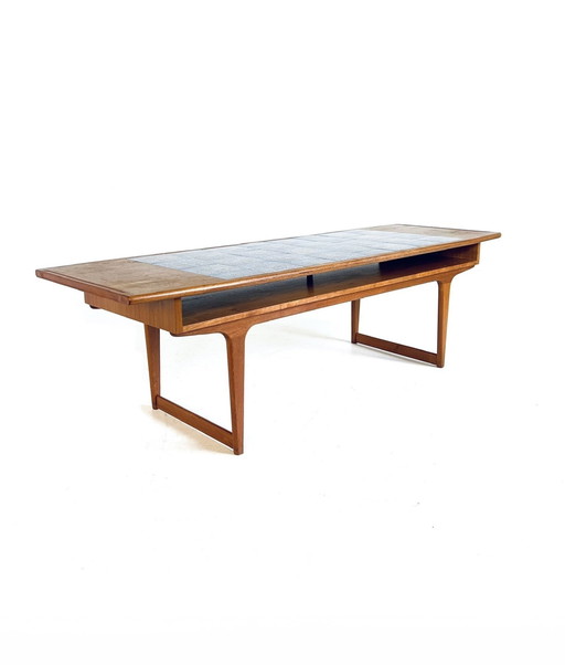 Table basse danoise en teck et céramique années 60