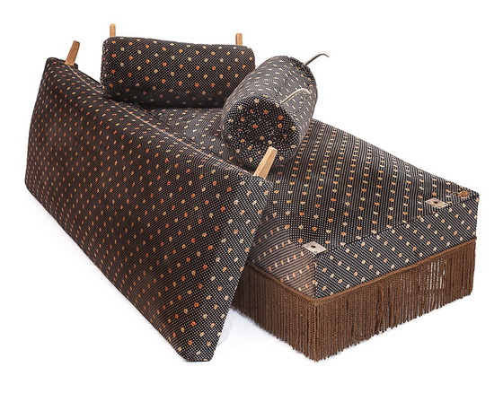 Image 1 of Divan Alsacien