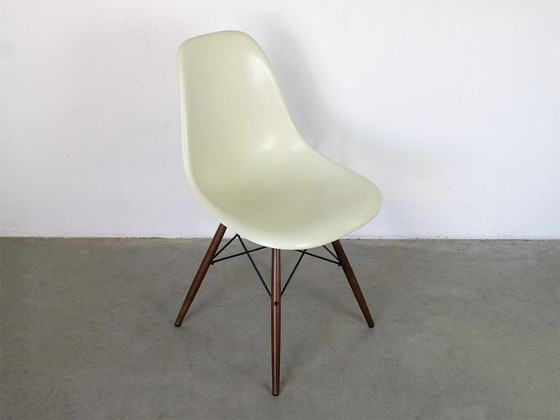 Image 1 of Vitra Dsw Original Glass Fibre In Parchment Design Charles Eames