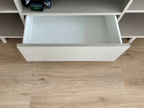 Image 1 of IKEA MOSTORP Meuble TV Taupe | 160x61x46 Cm | Spacieux et élégant