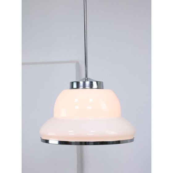 Image 1 of Lampe suspendue vintage en opaline et chrome