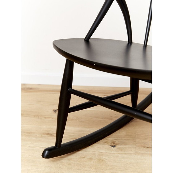 Image 1 of Fauteuil à bascule vintage Iw3 par Illum Wikkelsø pour Niels Eilersen