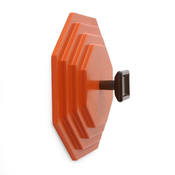 Image 1 of Ensemble de 3 cintres en plastique vintage, 1970