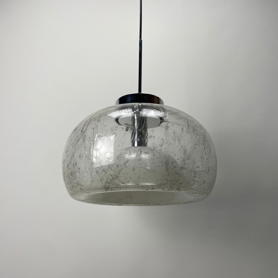 Image 1 of Rare lampe suspendue Xl en verre bullé et chrome par Doria Leuchten 1970