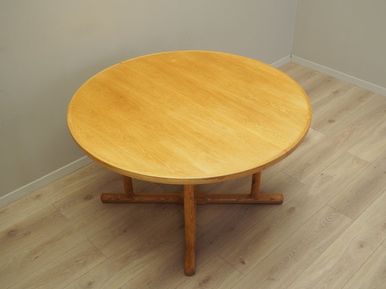 Image 1 of Table ronde en frêne, Design danois, 1960S, Production : Danemark