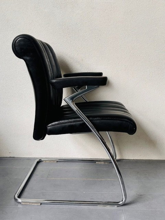 Image 1 of Fauteuil Walter Knoll Art Collection