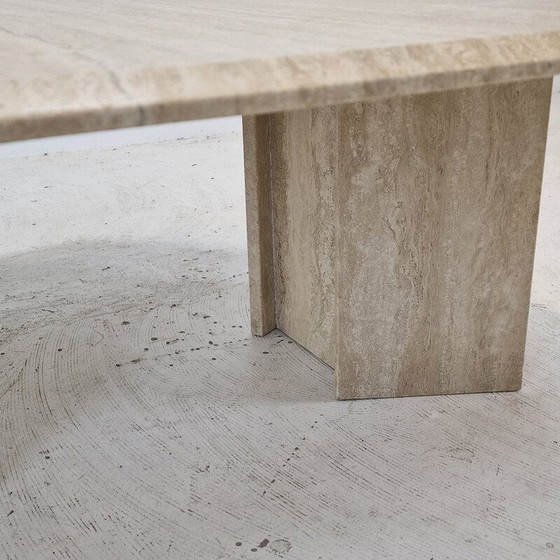 Image 1 of Table basse octogonale italienne en travertin, 1980