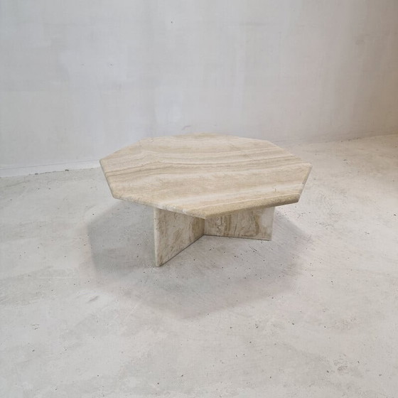 Image 1 of Table basse octogonale italienne en travertin, 1980