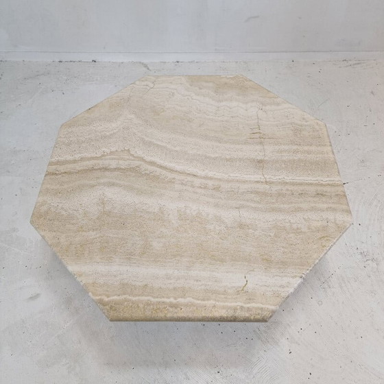 Image 1 of Table basse octogonale italienne en travertin, 1980