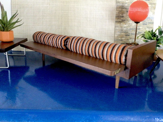 Image 1 of Lit de jour miniature vintage de Mattel