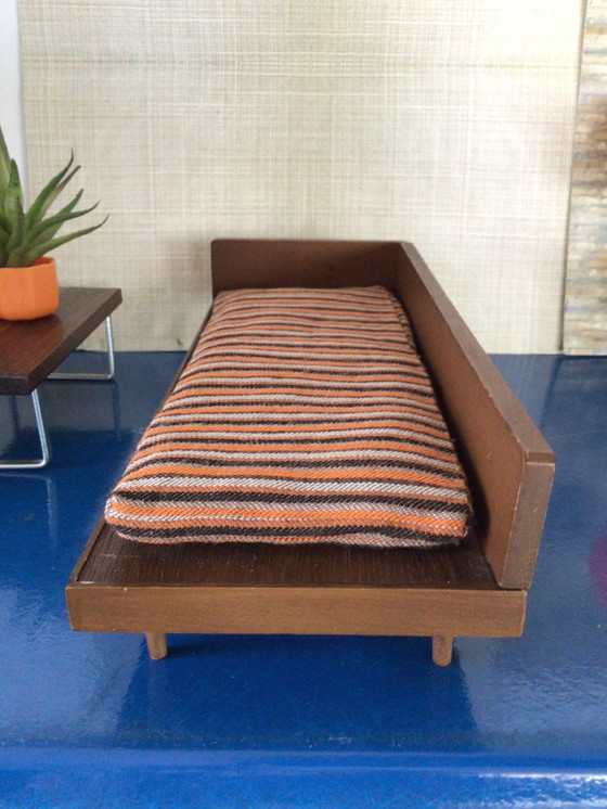 Image 1 of Lit de jour miniature vintage de Mattel