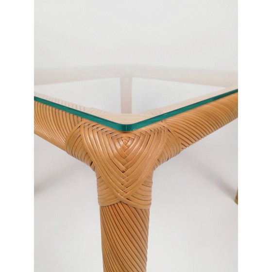 Image 1 of Table basse du milieu du siècle en rotin, canne et verre, années 1970.