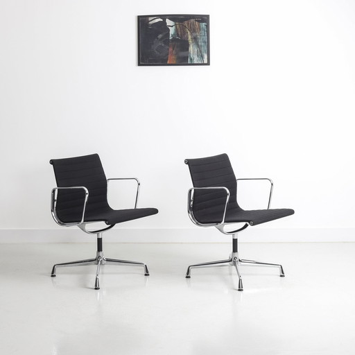 Lot De 2 Chaises Aluminium Group De Vitra Modèle Ea108