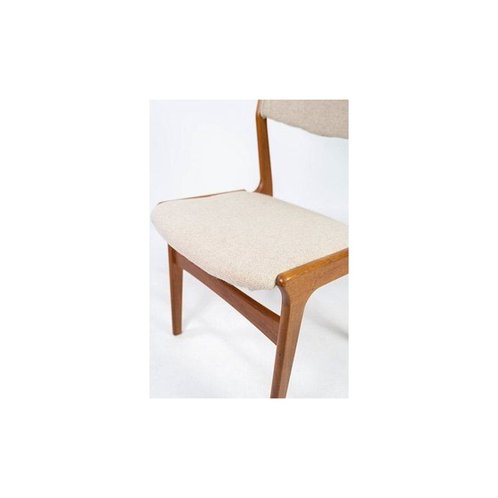 Image 1 of Paire de chaises vintage en teck recouvertes de tissu clair par Erik Buch 1960s