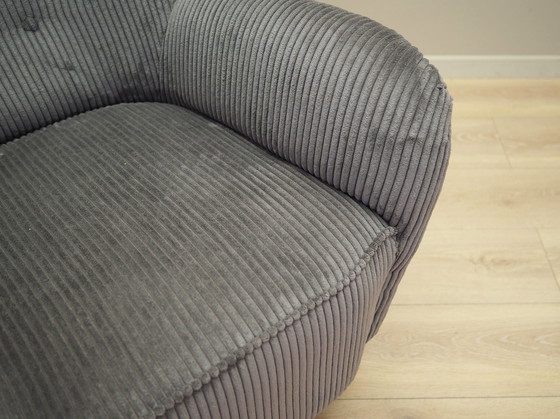 Image 1 of Fauteuil gris, Design scandinave, Production : Danemark