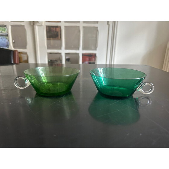 Image 1 of Ensemble de 8 tasses en verre coloré, 1950