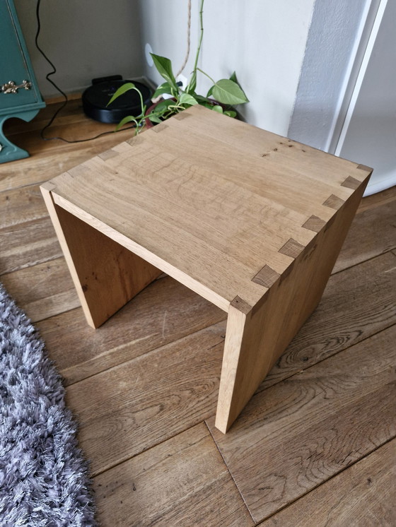 Image 1 of Table d'appoint vintage Chêne massif