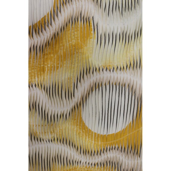 Image 1 of Tableau vintage avec effet de vague et de relief par plissage dans les tons de jaune