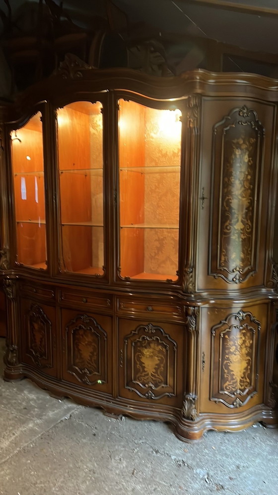 Image 1 of Vitrine baroque italienne