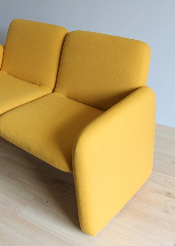 Image 1 of Sofa Pop Jaune 1970-1980