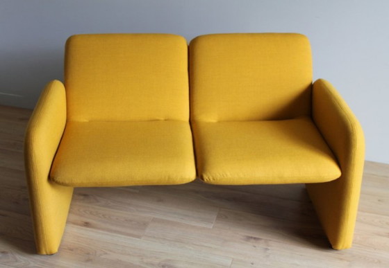 Image 1 of Sofa Pop Jaune 1970-1980