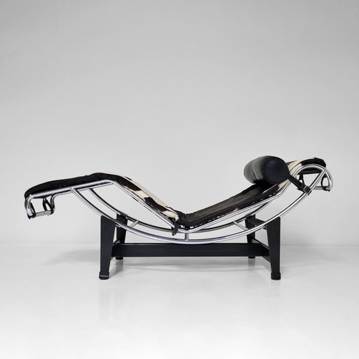 Lc4 Chaise Longue Par Le Corbusier Pour Cassina