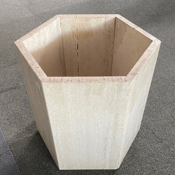 Image 1 of Vase vintage en travertin hexagonal, Italie 1980