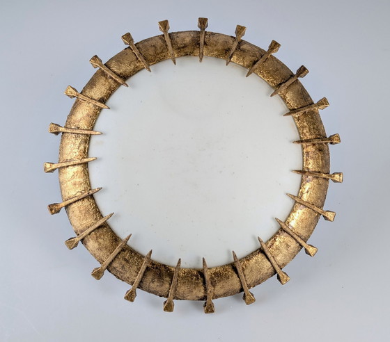 Image 1 of Lampe ensoleillée à clous forgés, feuille d'or et opaline, années 1940