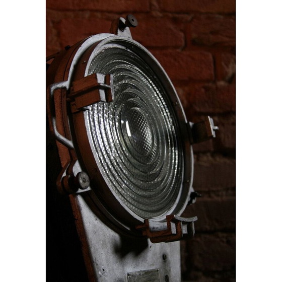 Image 1 of Projecteur de théâtre et de cinéma d'époque modèle RF 250 "n 2", Pologne