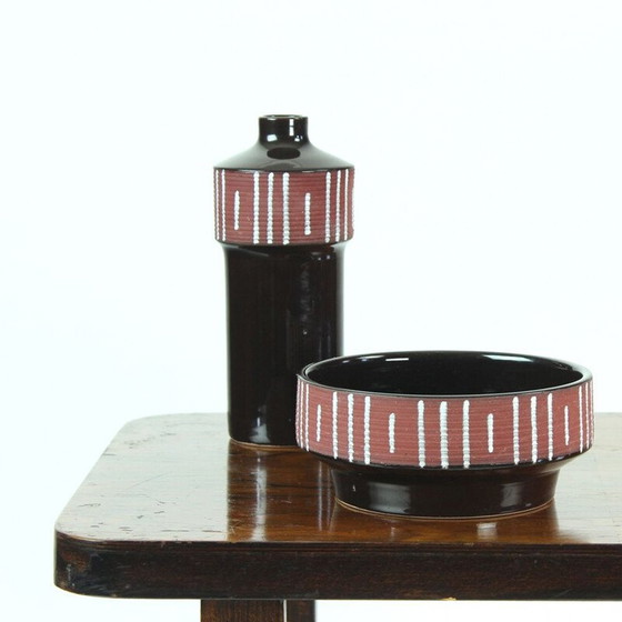 Image 1 of Table basse vintage en placage de noyer pour Up Zavody, Tchécoslovaquie 1930