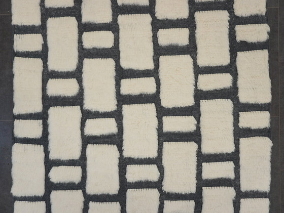 Image 1 of Tapis berbère - 247 Cm X 145 Cm - Laine blanche et noire