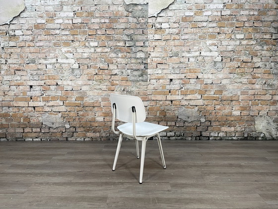 Image 1 of Ahrend Revolt White Set 6X Chairs