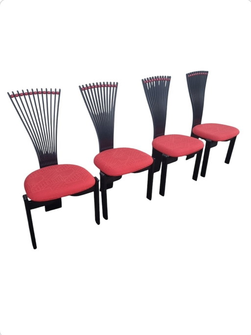 Design 4 × Totem Westnofa Chairs